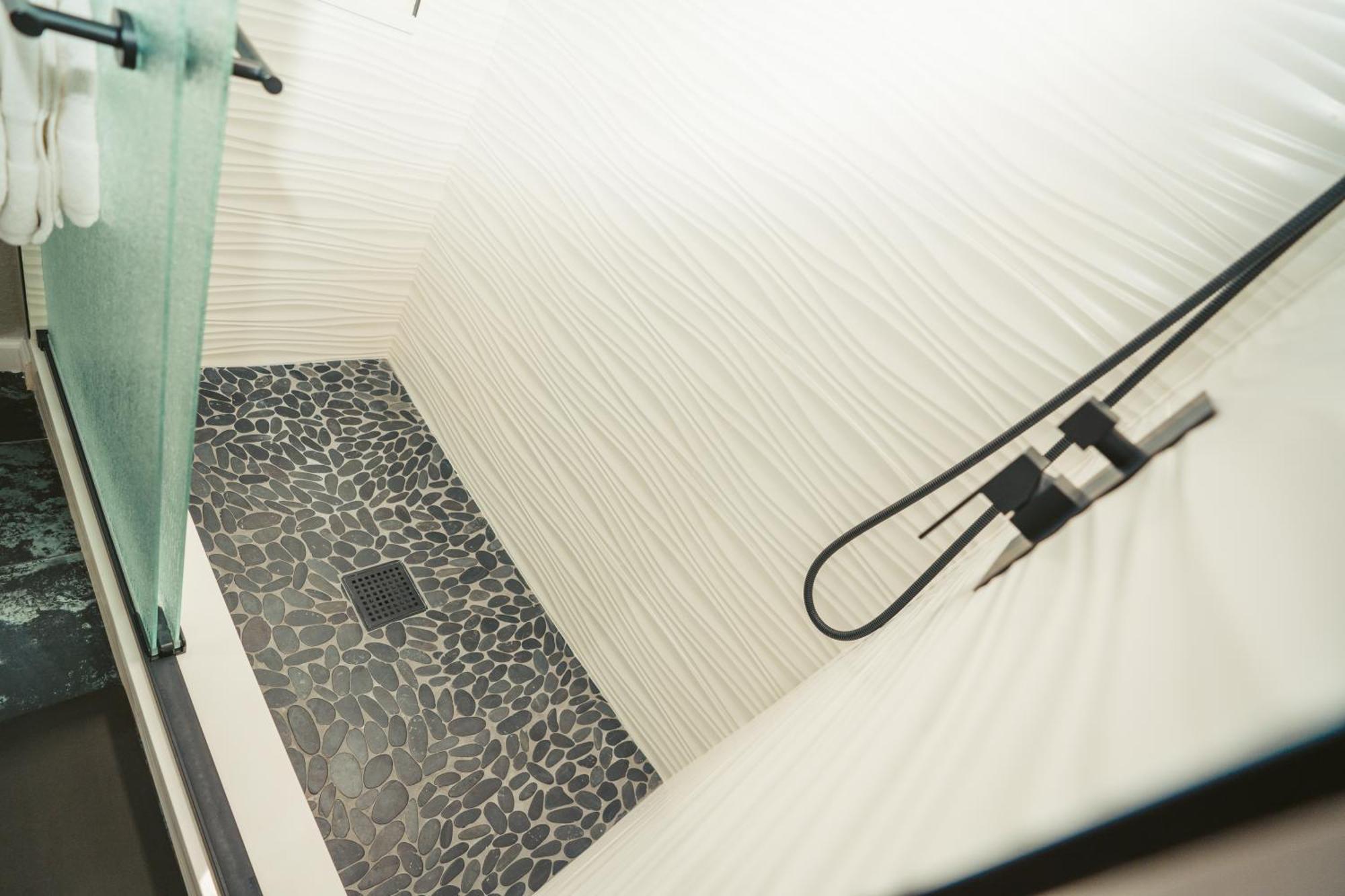 Windsor Retreat Private Basement Suite DEN Esterno foto